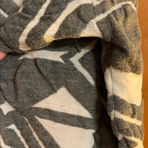 I.MADELINE sweater - Picture 6 of 7